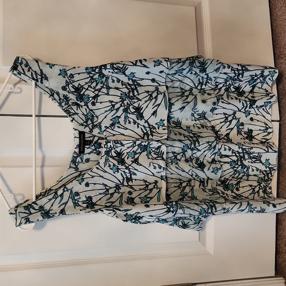 Banana Republic sleeveless blouse